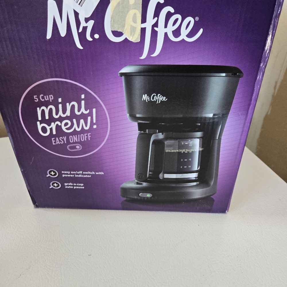 Mr. Coffee 5 cup mini brew- new